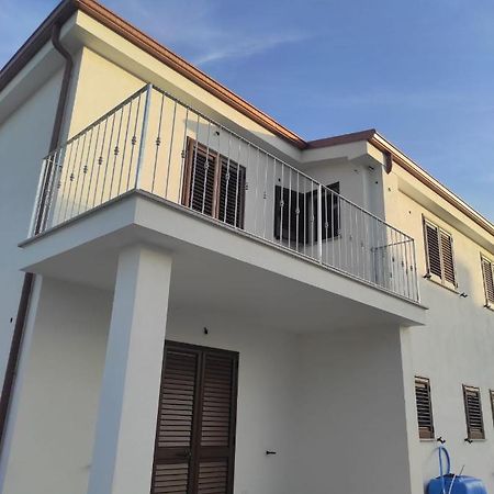 Appartement F2 Meuble Loculi Kültér fotó