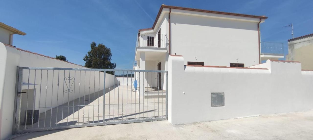 Appartement F2 Meuble Loculi Kültér fotó