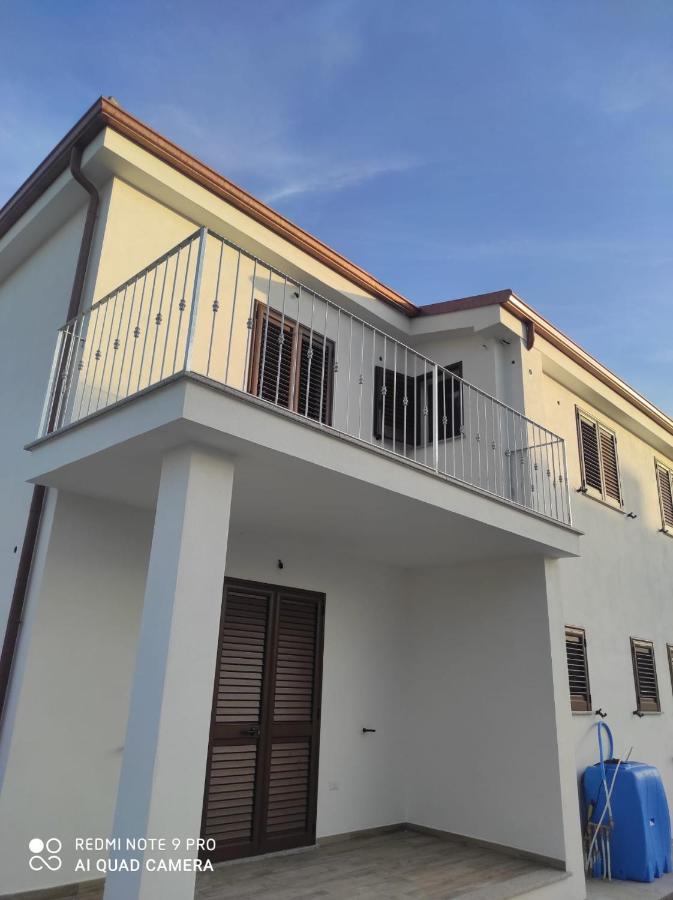 Appartement F2 Meuble Loculi Kültér fotó
